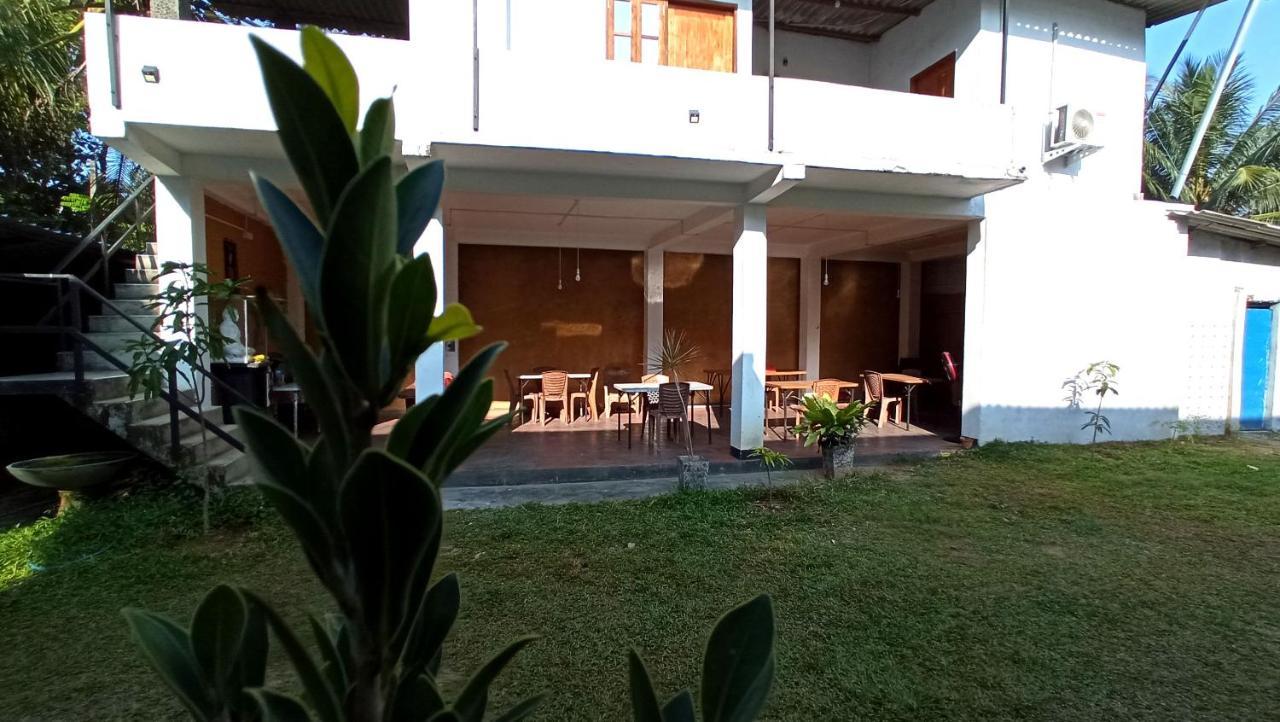 Hotel 4U Udawalawe Εξωτερικό φωτογραφία